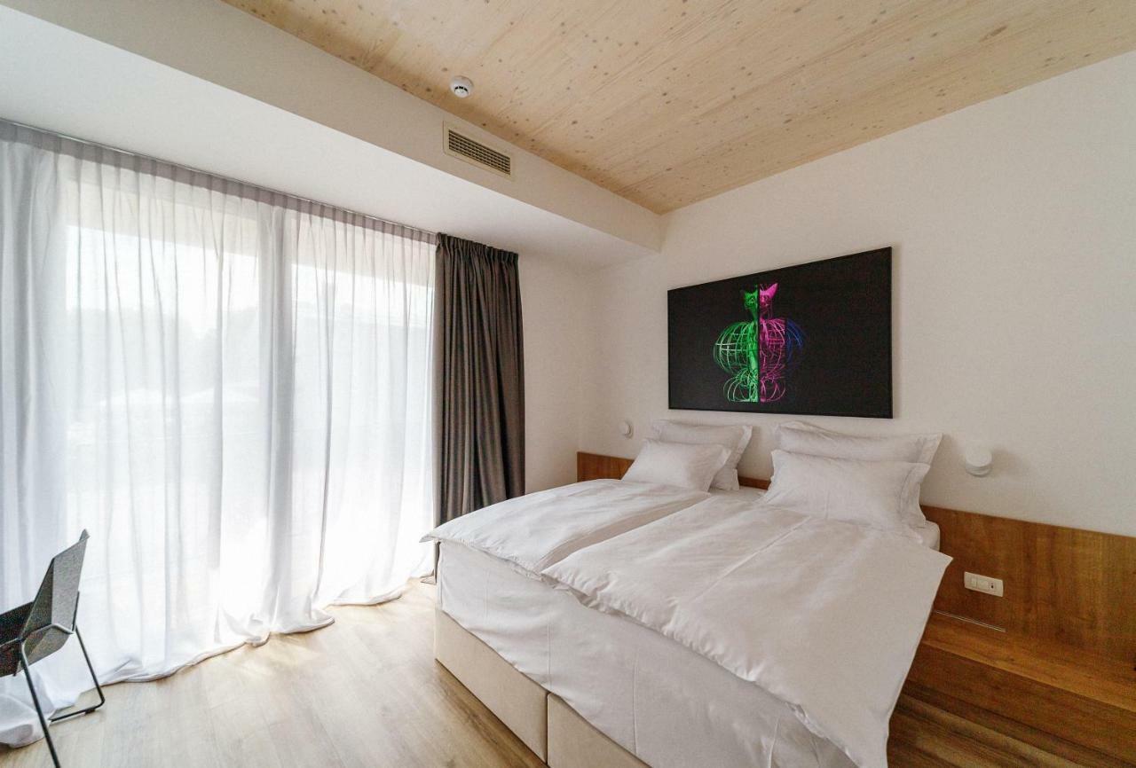 Wud Hotel Lubiana Esterno foto