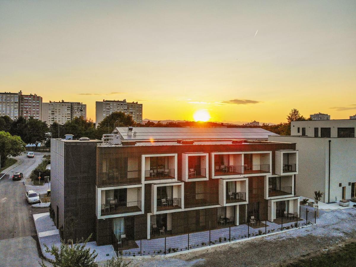 Wud Hotel Lubiana Esterno foto