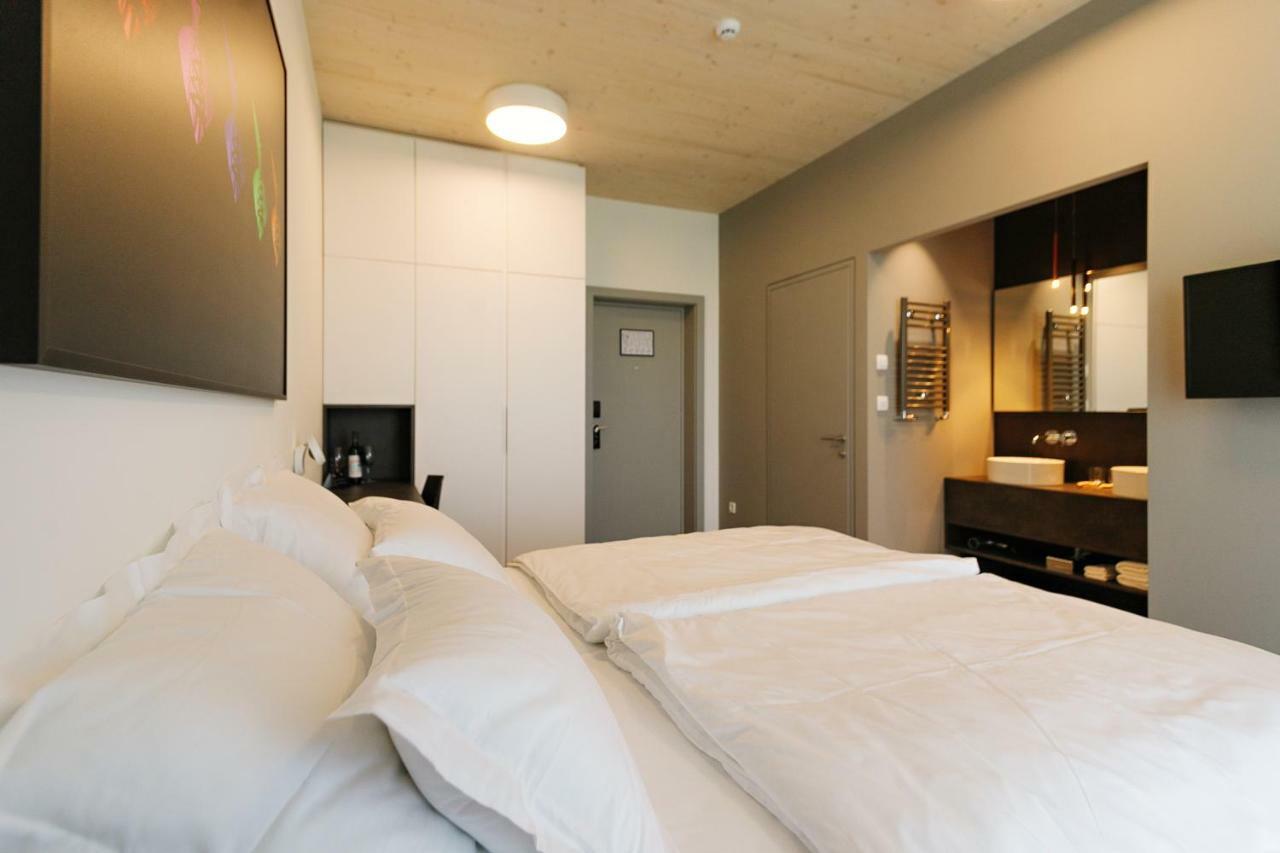 Wud Hotel Lubiana Esterno foto